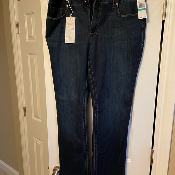 Seven7 Tummyless Mid Rise Boot NWT - Picture 3 of 8